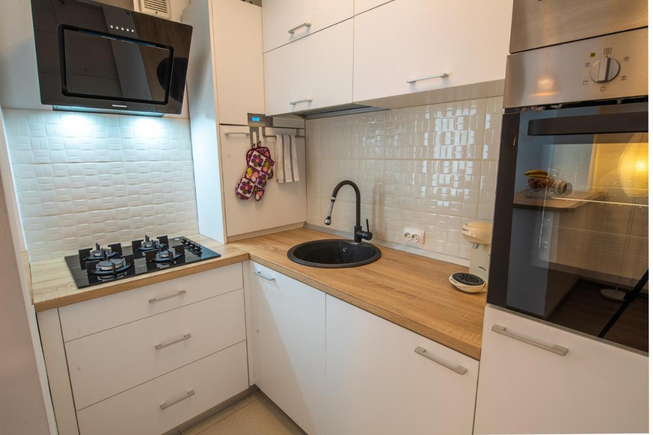 Thenest Apartment *